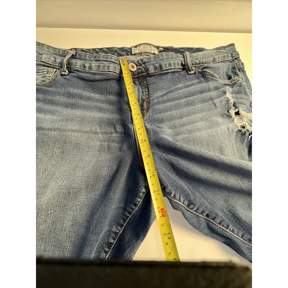Torrid  Jeans We Wear By‎ The Fits Distressed Lace Ankle Rolled Cuffs  Size 20